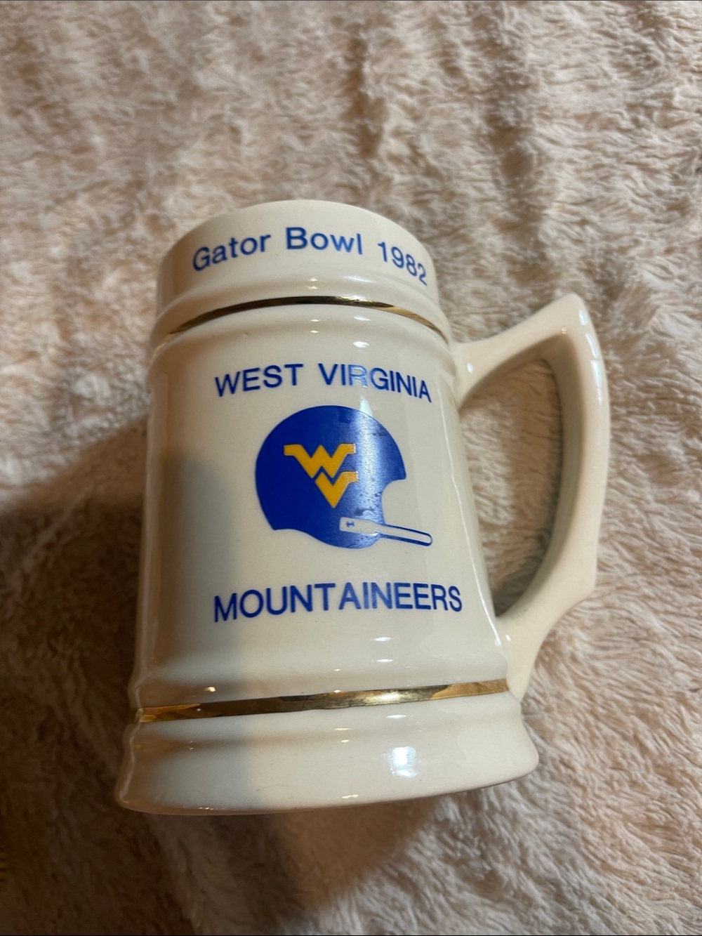 Cream Ceramic West Virginia, mountaineers Gator Bowl 1982 Stein